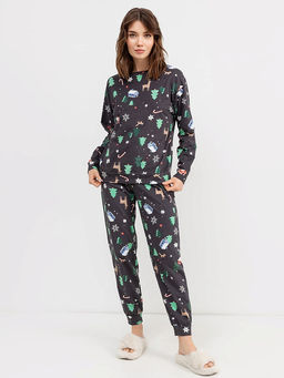 Хлопковый комплект (джемпер, брюки) в графитовом цвете с принтом в виде оленей - Mark formelle фото 2