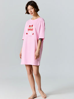 Туника домашняя женская розовая с надписью Как обычно, все клубнично