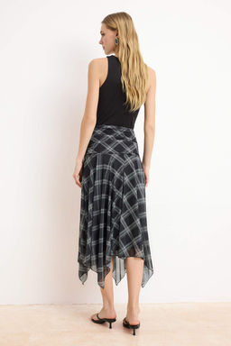 Cok Renkli Ekose Bask?l? Skater Asimetrik Etek Ucu Detayl? Esnek Orme Etek TWOAW26ET00037