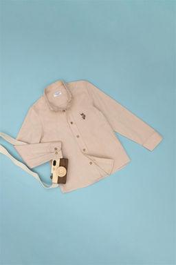 Базовая рубашка светло-коричневого цвета с длинными рукавами для мальчика Неожиданная скидка в корзине