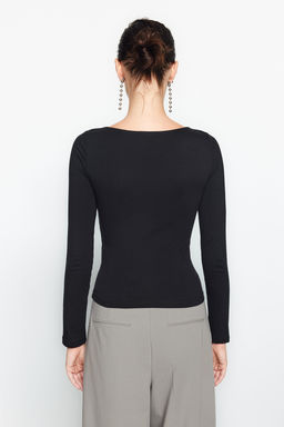 Siyah Pamuklu Esnek Kay?k Yaka Fitted/Vucuda Oturan Esnek Orme Bluz TWOAW24BZ00166