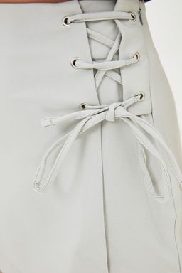 Gri Baglama ve Kusgozu Detayl? Dokuma Sort Etek TWOAW21SR0038