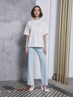 CONTE Удлиненная футболка из футера c карманом и аппликацией из стразов LD 2596 off-white