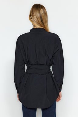 Siyah Kemerli Toka Detayl? Pamuklu Dokuma Gomlek TWOAW20GO0099