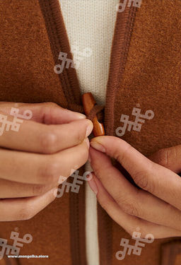 Жилет валяный из верблюжьей шерсти ,помогает расширить сосуды, стабилизировать ток крови и активизировать обмен веществ