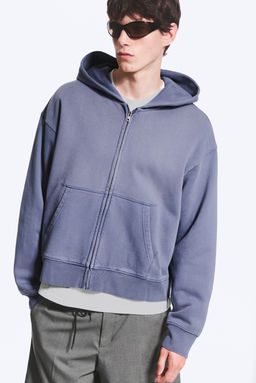 Sudadera boxy con capucha y cremallera