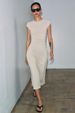 VESTIDO MIDI DRAPEADO / Arena