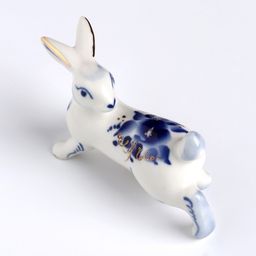 Сувенир "Заяц Русак", гжель, кобальтовая роспись в золоте, 8,5х2,5 см