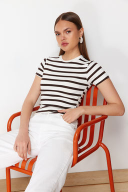 Kahverengi Cizgili Viskoz/Yumusak Kumas Vucuda Oturan Orme Bluz TWOSS24BZ00296