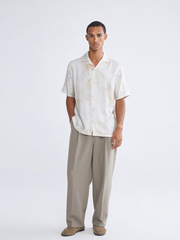 Regular Fit Resort Yaka K?sa Kollu Desenli Erkek G?mlek