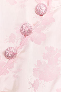 TOP SATINADO JACQUARD BOTONES / Rosa