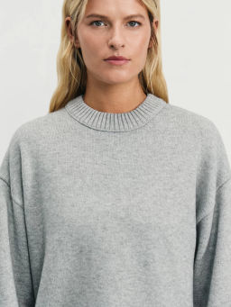 Джемпер прямого кроя с содержанием вискозы / Zarina фото 6