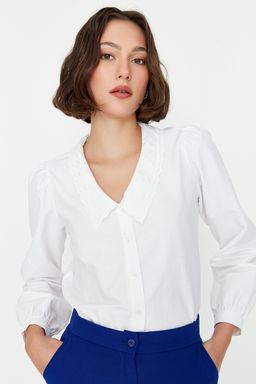 TRENDYOLMILLA Beyaz Yakas? Islemeli Nak?s Detayl? Regular Normal Kal?p Pamuklu Dokuma Gomlek TWOAW21GO0005  фото 8
