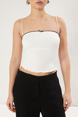 TRENDYOLMILLA Sar? Dantel Detayl? Fitted/Vucuda Oturan Orme Atlet TWOSS25AL00012  фото 3