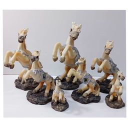 Лошадь символ 2026 года уп-8шт символ силы, мощи, достижения цели и победы 5-6-10-13cm