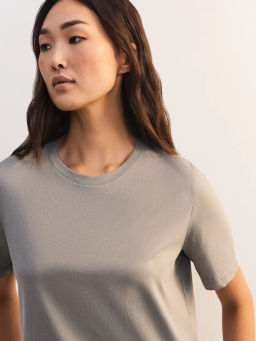 Базовая футболка из хлопка REGULAR0526-150 / Zarina