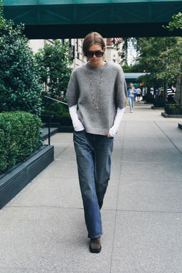 OVERSIZED KNIT SHORT SLEEVE SWEATER - Zara фото 4