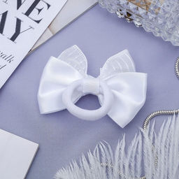 Цена за 6 шт. Бант для волос на резинке «Школьница», полосы стразы, 6.5 см, белый