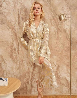 Полупрозрачная блуза