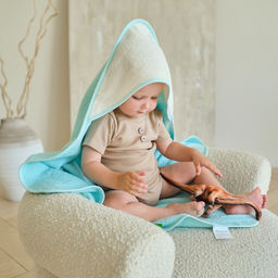 Полотенце уголок махровое Крошка Я, 75х75 см, цвет молочный/мятный, 100% хлопок, 360 г/м2  фото 4