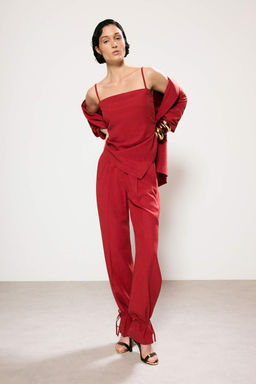 Trendyol Studio Keten Gorunumlu K?rm?z? Pantolon TWOSS26PL00111