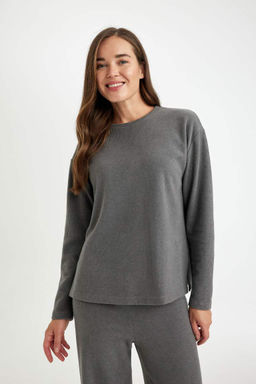 Женская однотонная футболка с длинными рукавами из ткани селаник антрацита стандартного кроя с круглым вырезом