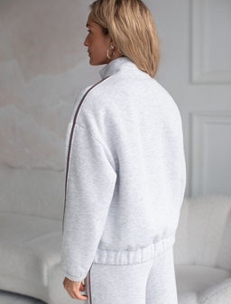 Бомбер среднего объема из эластичного футера трехнитики c начесом - Vilatte фото 3