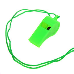 Свисток пластмассовый 5х1,5х2см со шнурком, набор 24 штуки, на картоне, цвета микс (Китай)