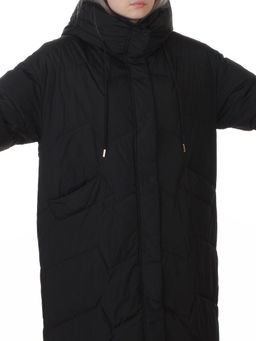 8883 BLACK Пальто зимнее женское (150 гр. холлофайбер)