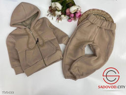 Тёплый костюм на флисе для малышей