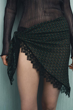 100% VISCOSE PRINTED PAREO SCARF WITH LACE - Zara фото 12