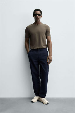 CAMISETA SLIM FIT B?SICA / Vis?n oscuro