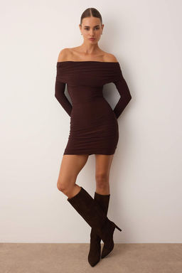 Kahverengi Duz Carmen Yaka Bodycone/Vucuda Oturan Fitilli Esnek Mini Orme Elbise TWOAW26EL00036