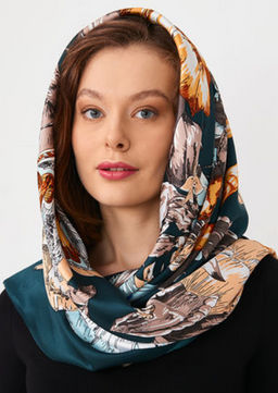 Большой, мягкий, тонкий и очень нежный двусторонний платок с рисунком.