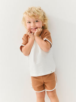 Комплект футболка и шорты Орех из рифленой ткани 0+