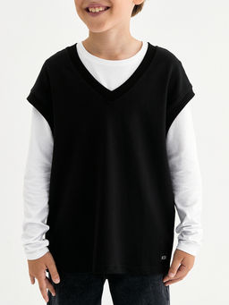 Черный жилет