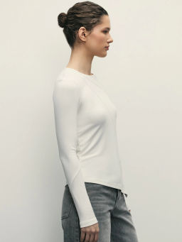 Лонгслив из вискозы асимметричного кроя / Zarina  фото 4