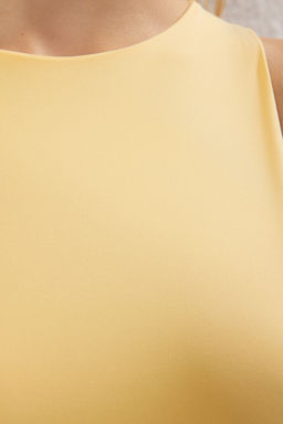 Ac?k Sar? Halter Yaka Vucuda Oturan Esnek Alttan C?tc?tl? Orme Body TWOSS20BD0044