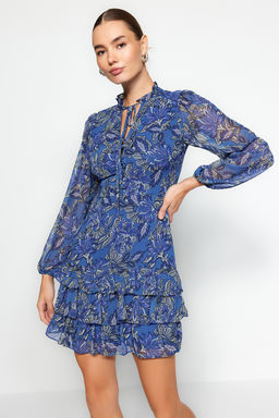 TRENDYOLMILLA Siyah Etegi Belden Ac?lan Dik Yaka Sifon Astarl? Dokuma K?sl?k Elbise TWOAW24EL00571  фото 2