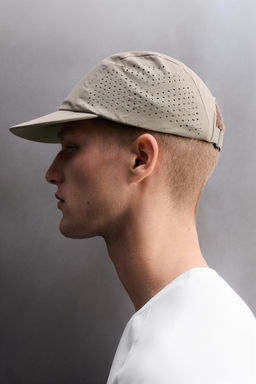 GORRA T?CNICA TRAINING / Piedra