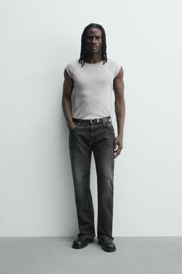 JEANS FLARE FIT ABERTURA / Carb?n