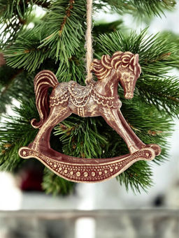 Цена за 1 шт. Украшение ErichKrause Decor Рождественская лошадка-качалка 12см