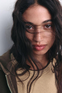 OVERSIZED ZIPPED SWEATSHIRT - Zara фото 22