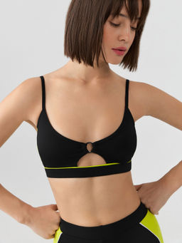 10200140073 Топ спортивный жен. Jas черный