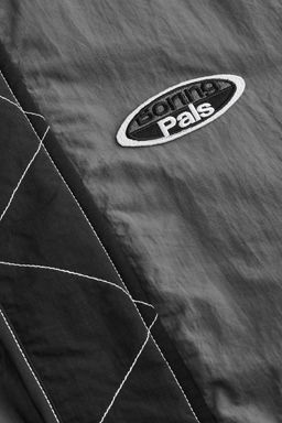 Chaqueta boxy de nailon - H&m фото 2