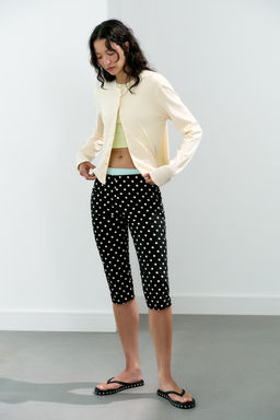 PANTAL?N CAPRI LUNARES / Negro / Blanco
