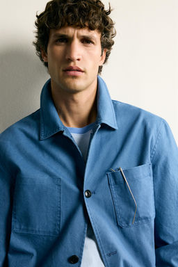 SOBRECAMISA LAVADA REGULAR FIT BOLSILLOS / Azul - Zara фото 6