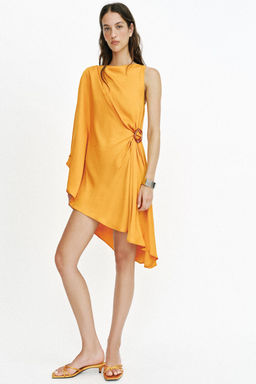 VESTIDO ASIM?TRICO HEBILLA / Curry