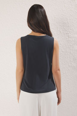 Antrasit More Sustainable Modal Icerikli Asimetrik Yaka S?f?r Kol Regular Orme Bluz TWOSS25BZ00469