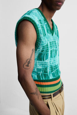 GRAPHIC PRINT KNIT WAISTCOAT  OTIS KWAME KYE QUAICOE - Zara фото 5